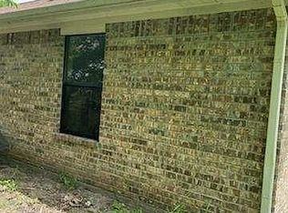 317 Jones Ave, Bonham, TX 75418