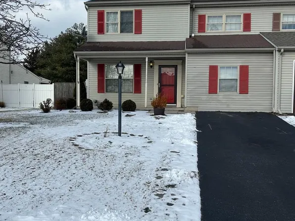 3056 Solar Dr, Dover, PA 17315