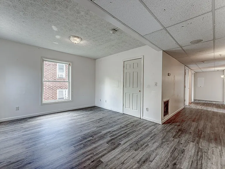749 Garrison Ave — Photo 6