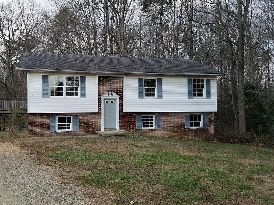 1st image of 38355 Hills Ln