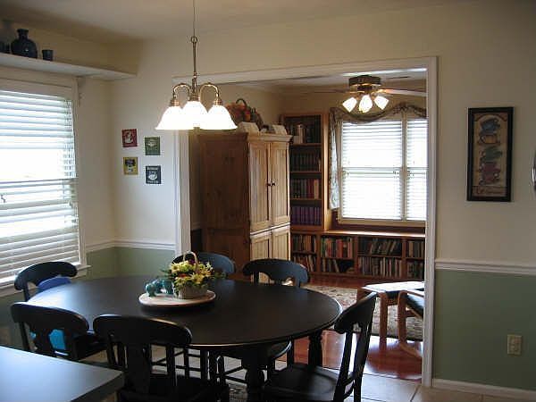 2nd image of 2133 Shade Tree St