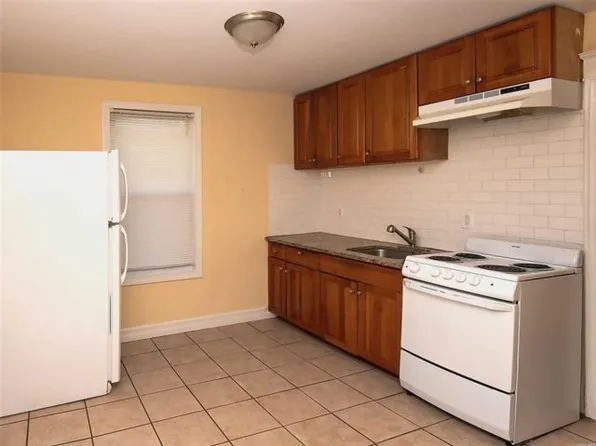 26110 86th Ave, Floral Park, NY 11001