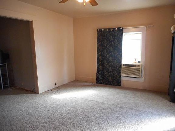2nd image of 603 N Hickory St