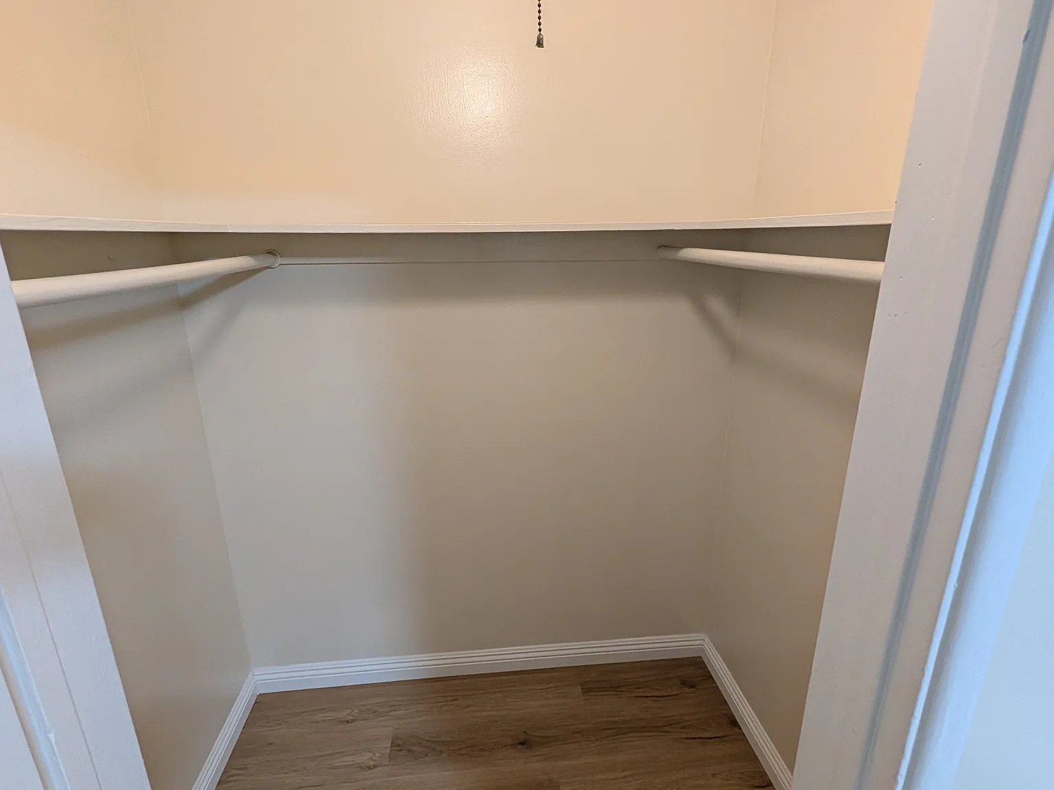 Studio, 300 sqft, $1,390 — Photo 4