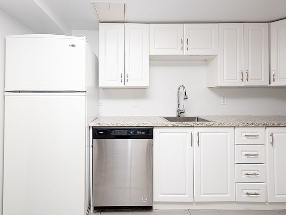 3rd image of 739 Wolseley Ave #1