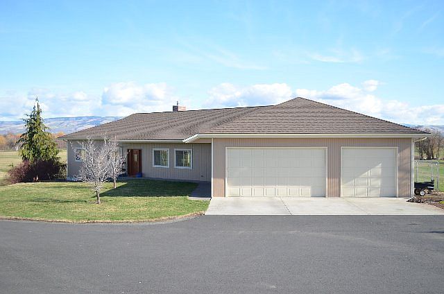 1st image of 1595 Gray Lynn Dr