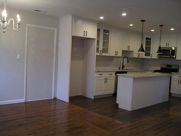 2nd image of 3410 Golf Dr