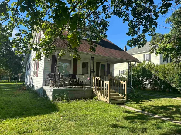 114 Wells St, Croswell, MI 48422