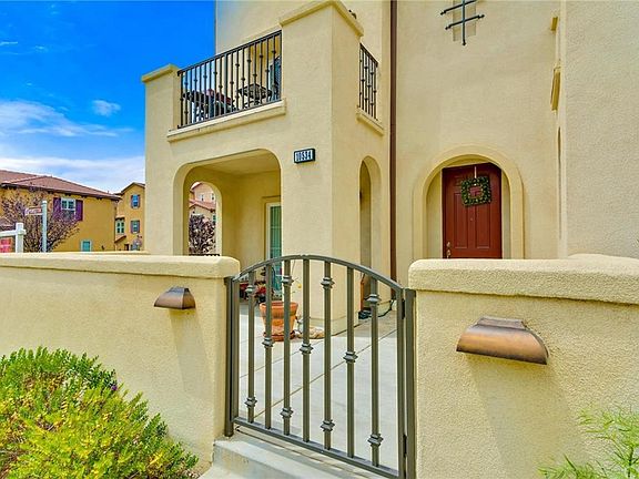 4th image of 10534 Poinsettia Ln