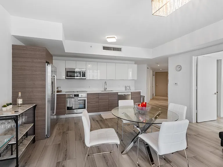 1010 SW 2nd Ave #609 — Photo 7
