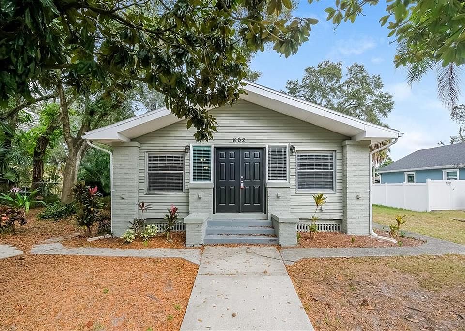 1st image of 802 E HANNA AVENUE