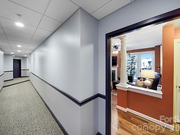 5th image of 718 W Trade St #803