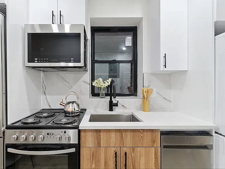 176 Rivington St #18 — Photo 3