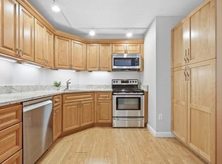 151 Coolidge Ave APT 712, Watertown, MA 02472