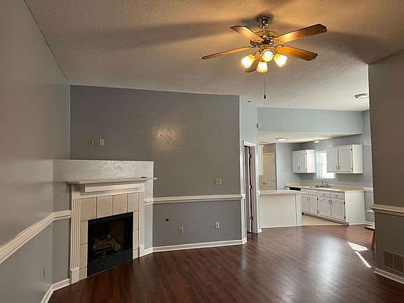 4th image of 5827 Alexandria Ln