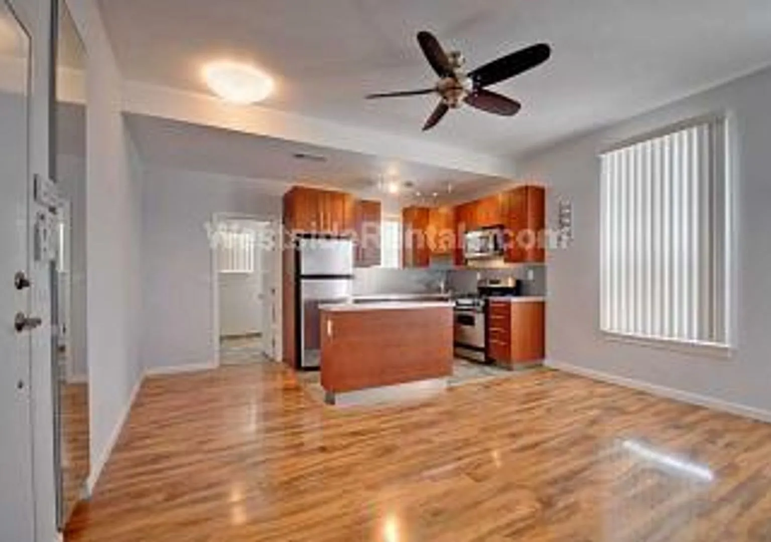 Gated Remodeled & Redesigned Modern Fourplex - 2 bd + bonus Storage room - Wood Floors - Washer &... — Photo 1