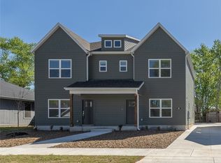 820 S Dockery Ln #1 & 2, Fayetteville, AR 72701