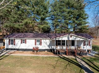 114 Crawford Ln, Fall Branch, TN 37656