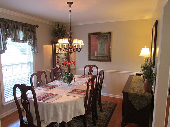 5th image of 18 Regalwood Dr