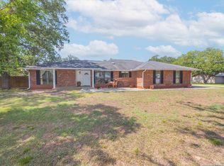 441 Oak Wood Rd, Kerrville, TX 78028