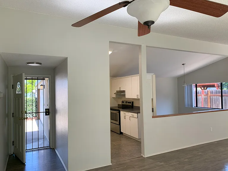 2725 Mobley St — Photo 11