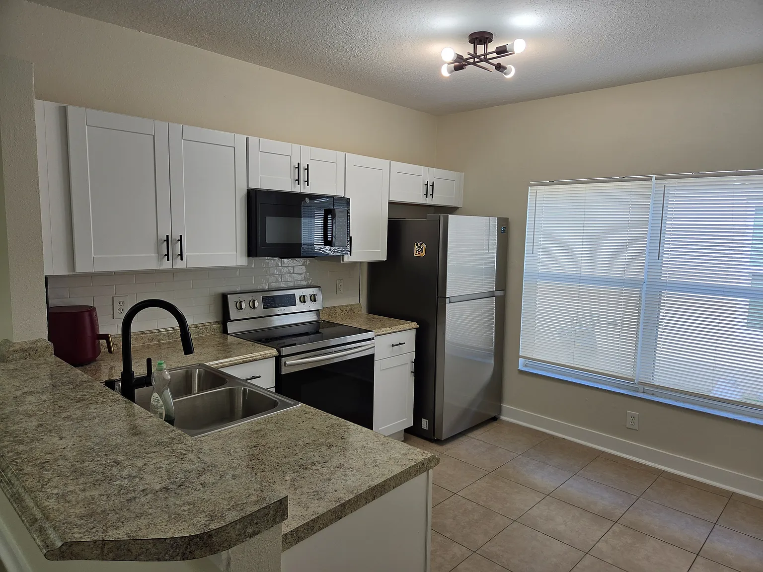 10347 Lakeside Vista Dr — Photo 3