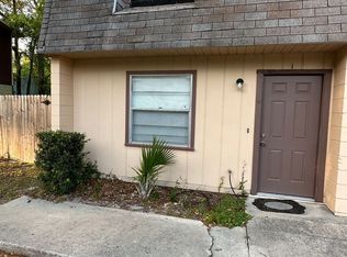 6030 SW 12th Pl #11903900, Gainesville, FL 32607