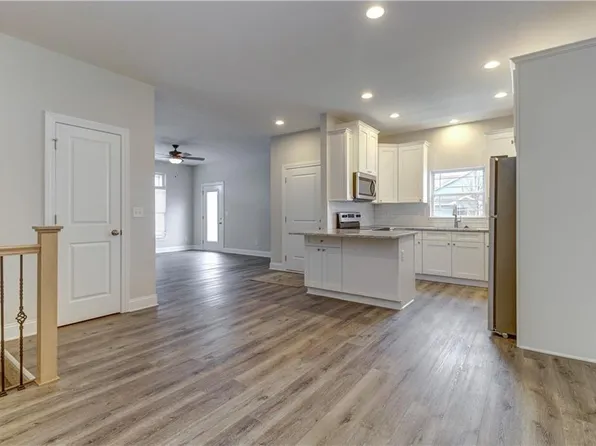 16492 Gretna St, Gardner, KS 66030