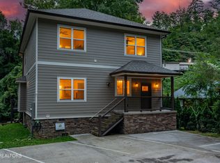 510 Hemlock St, Gatlinburg, TN 37738