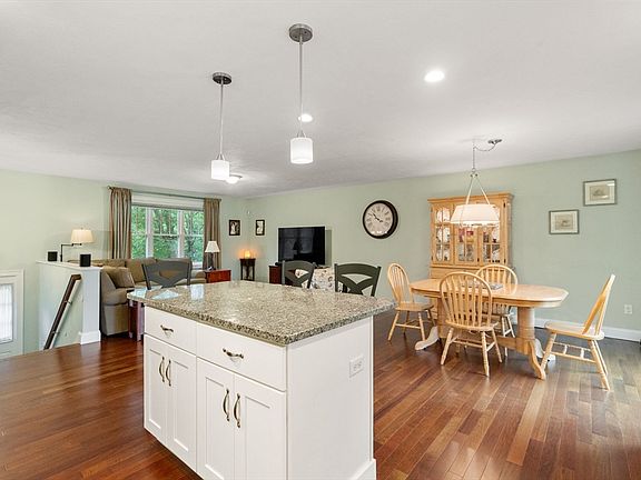 5th image of 101 Prospect Hill St