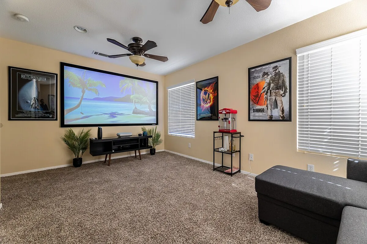 5 bed, 2458 sqft, $8,000 — Photo 2