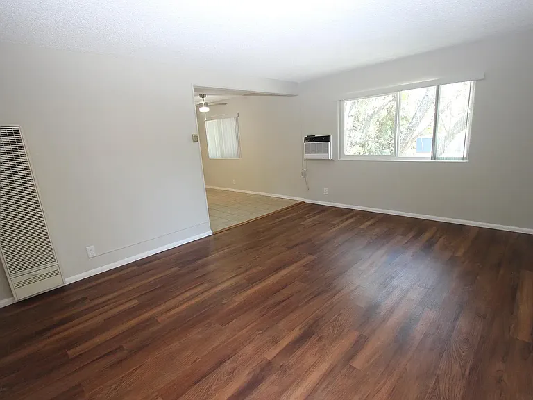 285 E Del Mar Blvd #6 — Photo 5