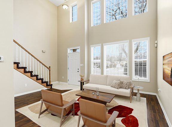 2nd image of 2921 Clough Ave