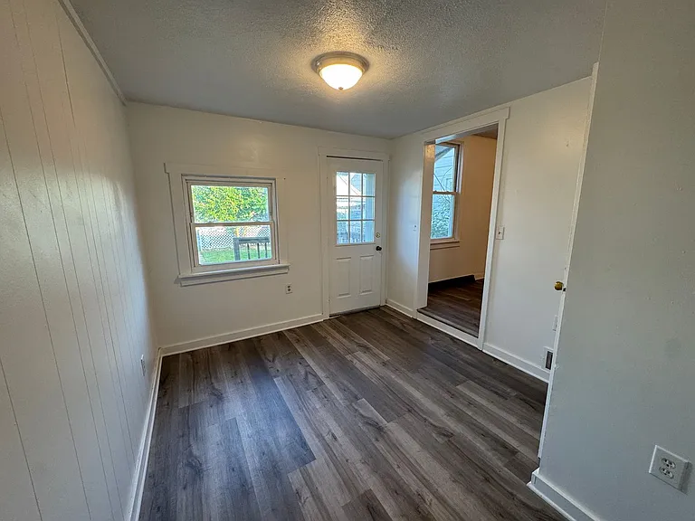 638 N Franklin St — Photo 21