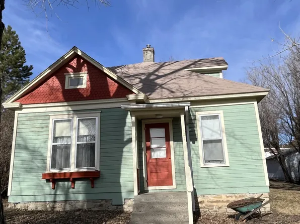321 Illinois St, Chinook, MT 59523
