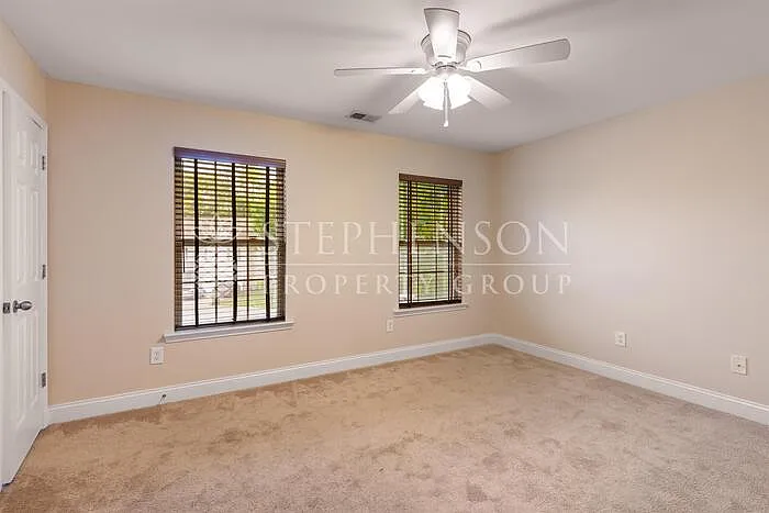 405 Abbeydale Way — Photo 27