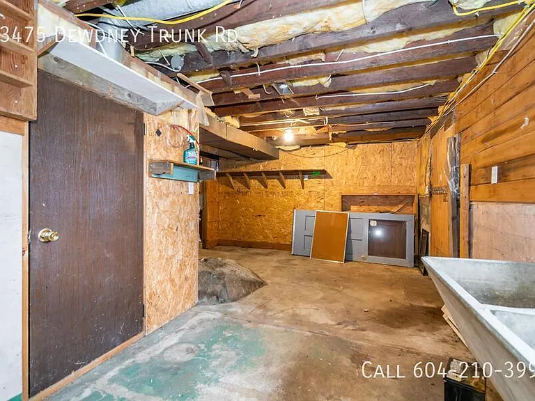 33475 Dewdney Trunk Rd — Photo 24