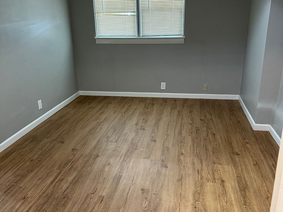 2nd image of 17 Foster Ln #1