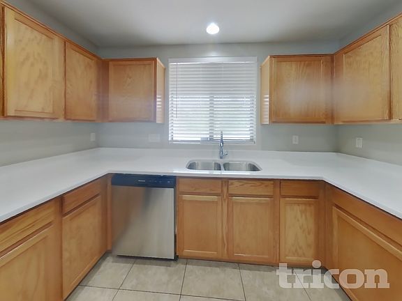 4th image of 3728 W Fremont Rd