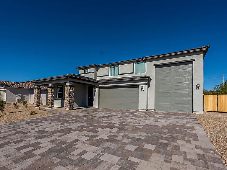 1434 E Pisa Dr — Photo 2