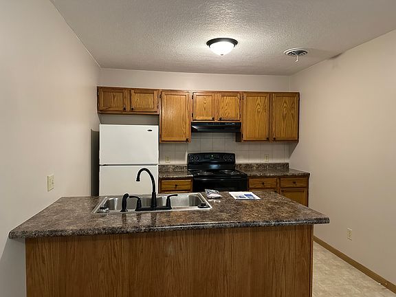 2nd image of 412 W Fillmore St #412