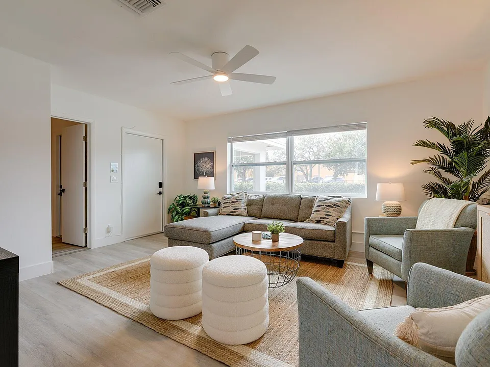 526 Eastwind Dr #526