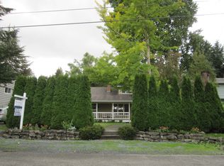 3229 NE 104th St, Seattle, WA 98125