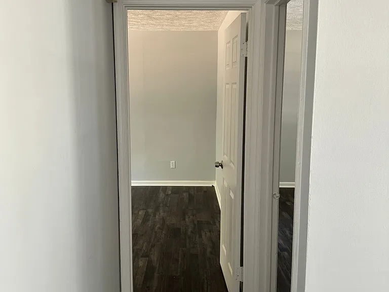 1212 Southwood Dr — Photo 9