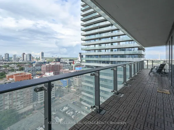 70 Distillery Ln #2103, Toronto, ON M5A 0E3