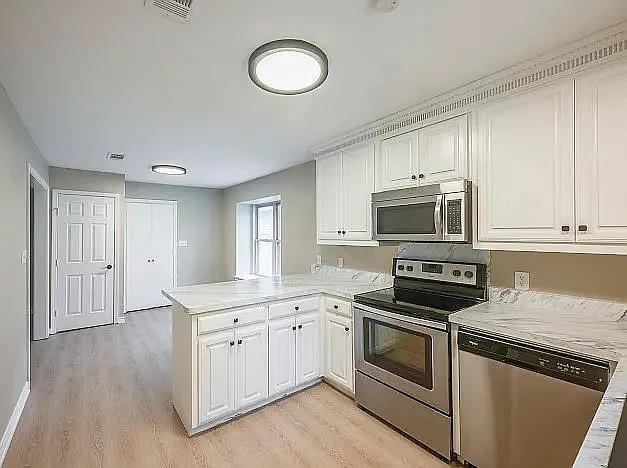 3 bed, 1520 sqft, $2,600 — Photo 4