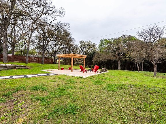 3rd image of 6504 Bradley Dr