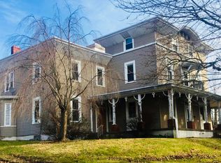 522 Kelly Ln #E, Glenside, PA 19038