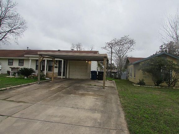 3rd image of 434 Nash Blvd
