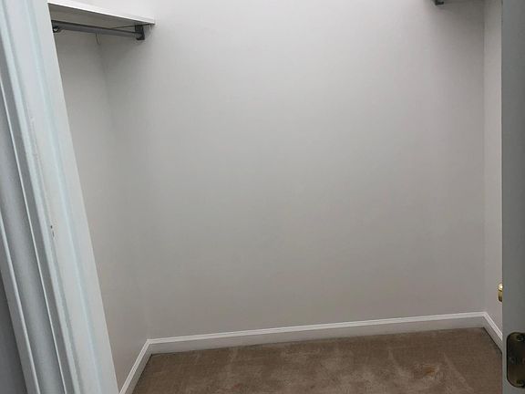 Walk in closet